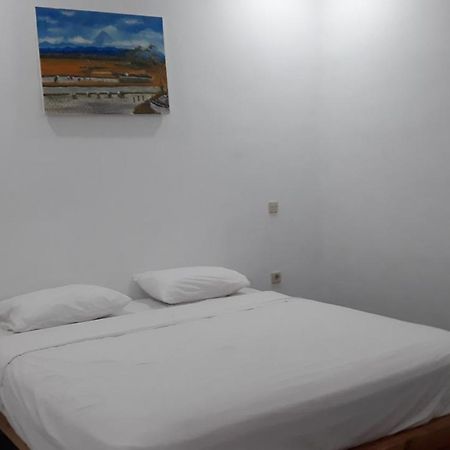 Kuta  Mandalika Homestay מראה חיצוני תמונה