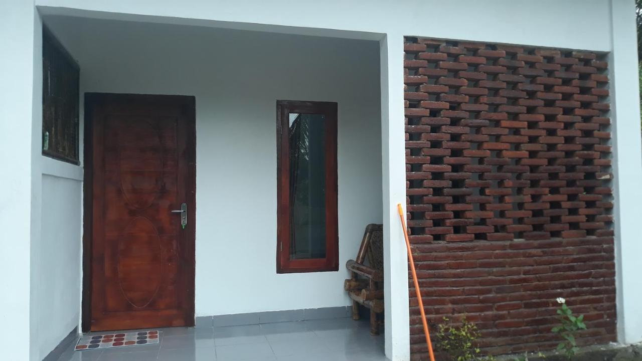 Kuta  Mandalika Homestay חדר תמונה