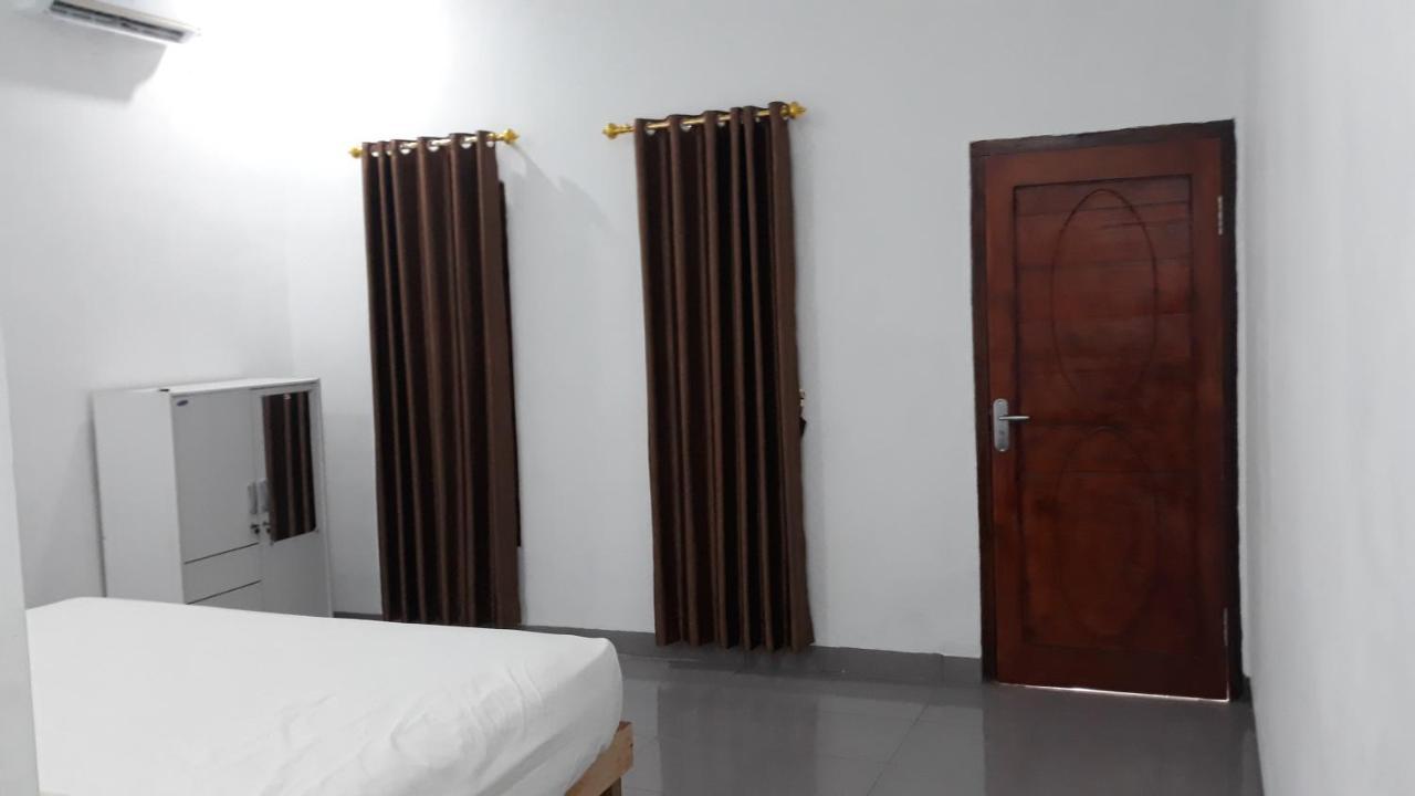 Kuta  Mandalika Homestay מראה חיצוני תמונה