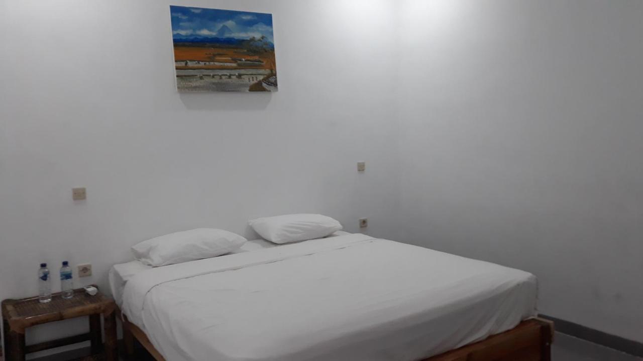 Kuta  Mandalika Homestay מראה חיצוני תמונה